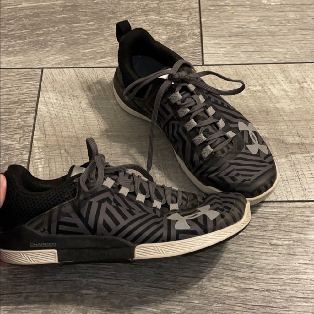 Under armor shoes size 6.5 woman’s/workout shoes